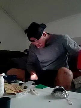 Snapshot of eltoulou chatting on 18, 3, 2025 eltoulou online show from 18, 3, 2025