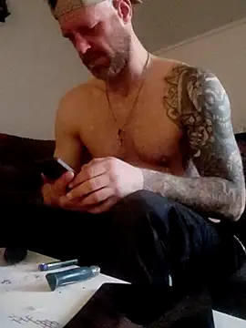 Snapshot of eltoulou chatting on 5, 3, 2025 eltoulou online show from 5, 3, 2025