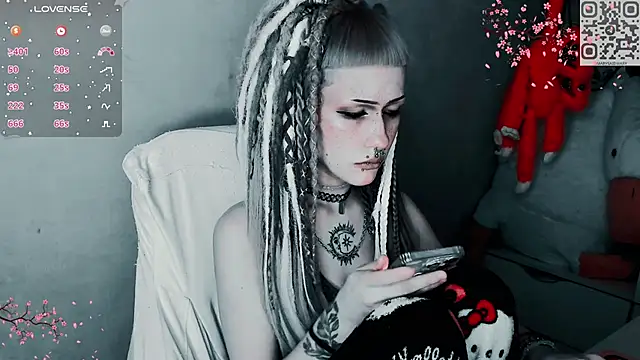 say mary online show from 28, 11, 2025