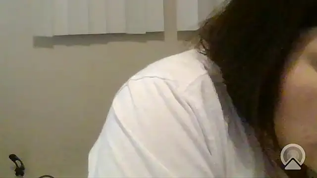 Snapshot of BeckiTooSweet chatting on 18, 10, 2025 BeckiTooSweet online show from 18, 10, 2025