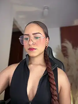 Snapshot of gretta_kler1 chatting on 6, 5, 2026 gretta kler1 online show from 6, 5, 2026