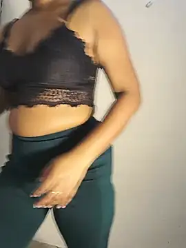 Snapshot of FANTASY_QUEEN_07 chatting on 7, 7, 2026 FANTASY QUEEN 07 online show from 7, 7, 2026