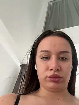 Snapshot of deliaroyal chatting on 27, 9, 2025 deliaroyal online show from 27, 9, 2025