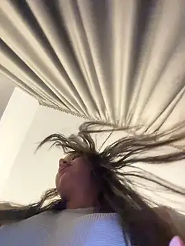 deliaroyal online show from 6, 11, 2025