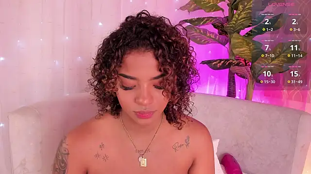 Iris hott1 online show from 4, 10, 2025