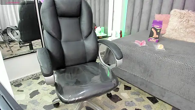 natalia curvy1 online show from 17, 3, 2025