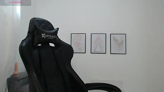 natalia curvy1 online show from 8, 1, 2026