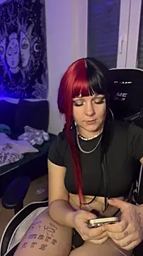 Snapshot of kinkygirl420x chatting on 9, 10, 2025 kinkygirl420x online show from 9, 10, 2025