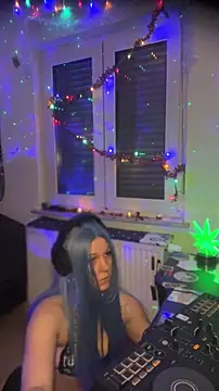 kinkygirl420x online show from 19, 12, 2025