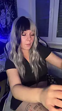 Snapshot of kinkygirl420x chatting on 13, 10, 2025 kinkygirl420x online show from 13, 10, 2025