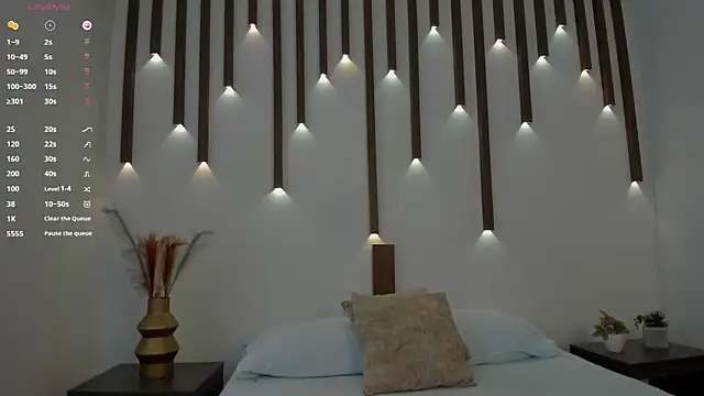 Snapshot of megan_cooper28 chatting on 18, 11, 2025 megan cooper28 online show from 18, 11, 2025