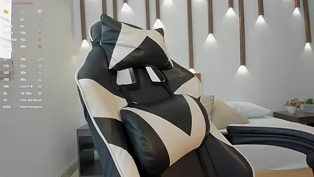 Snapshot of megan_cooper28 chatting on 1, 12, 2025 megan cooper28 online show from 1, 12, 2025