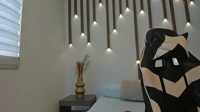 megan cooper28 online show from 5, 12, 2025