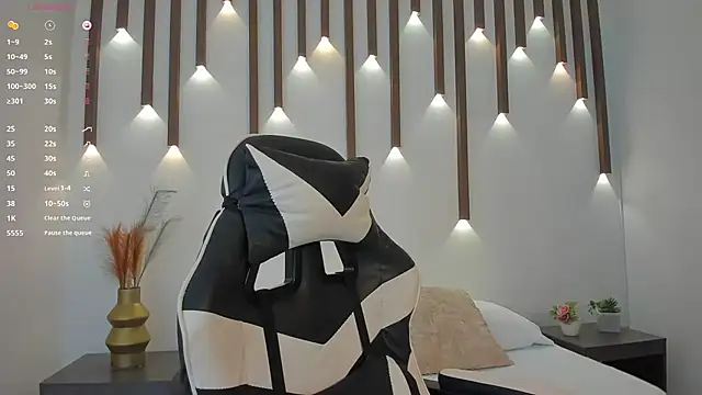 Snapshot of megan_cooper28 chatting on 9, 10, 2025 megan cooper28 online show from 9, 10, 2025