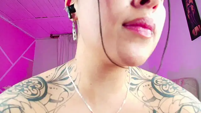 Snapshot of Andrex_Joness chatting on 4, 11, 2025 Andrex Joness online show from 4, 11, 2025