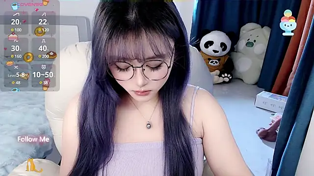 Snapshot of Sweet-18wanwan chatting on 14, 2, 2025 Sweet-18wanwan online show from 14, 2, 2025