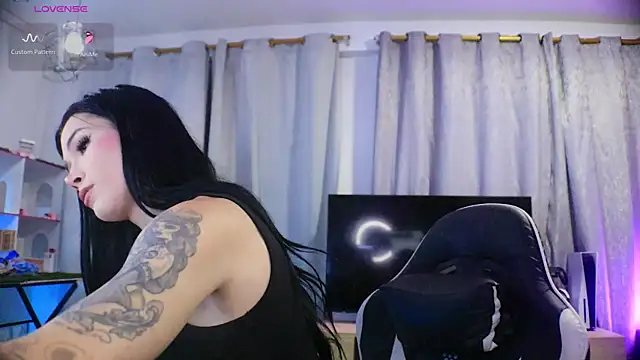 Snapshot of Cherry_cush chatting on 21, 10, 2025 Cherry cush online show from 21, 10, 2025