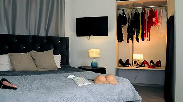 InvitingTina online show from 28, 3, 2026