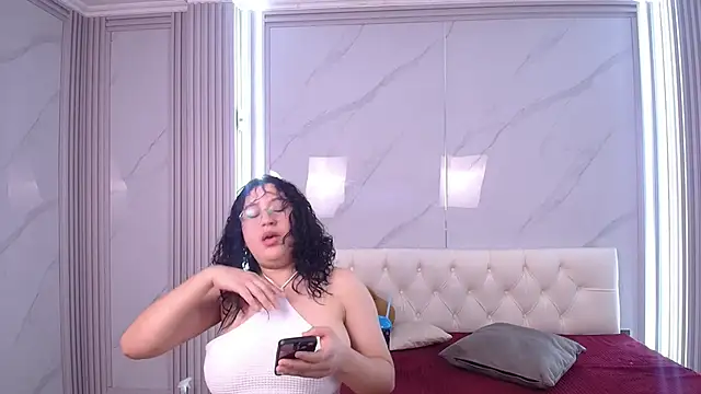 Little Cuttie  online show from 17, 9, 2025