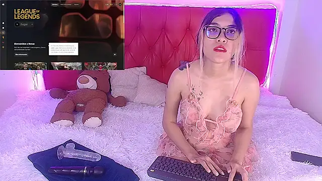 Little Cuttie  online show from 3, 3, 2025