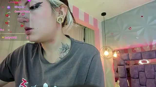 Snapshot of Candy_morgan412 chatting on 23, 11, 2025 Candy morgan412 online show from 23, 11, 2025