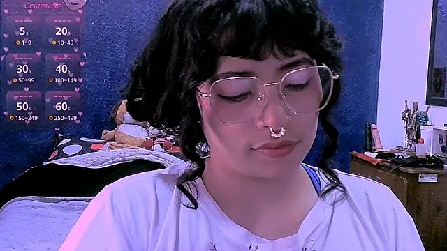 NinaYellow online show from 12, 5, 2026