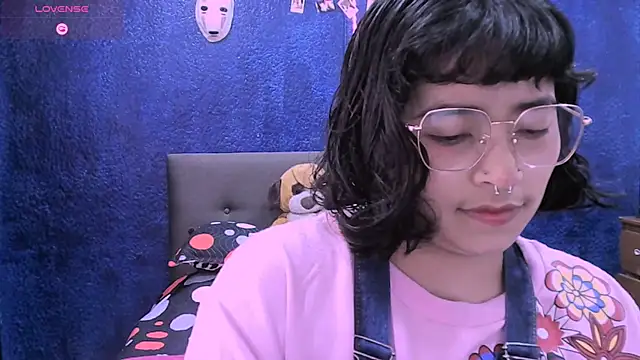 NinaYellow online show from 6, 11, 2025