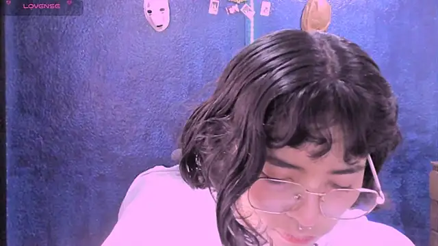 Snapshot of NinaYellow chatting on 9, 12, 2024 NinaYellow online show from 9, 12, 2024