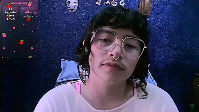 NinaYellow online show from 4, 2, 2026