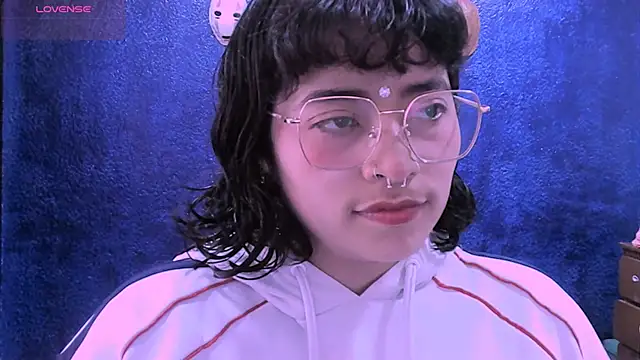 NinaYellow online show from 8, 1, 2026