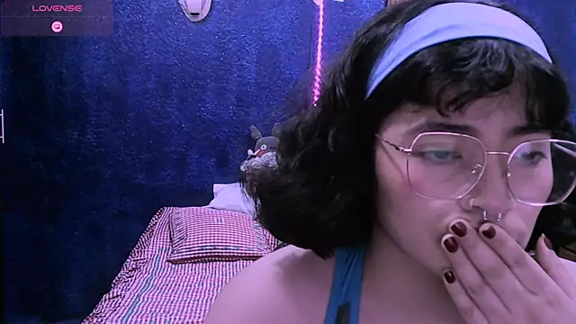 NinaYellow online show from 6, 1, 2026