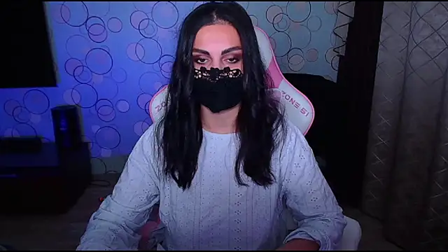   Yasmina   online show from 1, 11, 2025