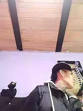 bad couple sex online show from 27, 1, 2025