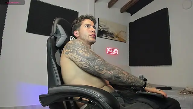 Snapshot of LucianSinclair chatting on 28, 9, 2025 LucianSinclair online show from 28, 9, 2025