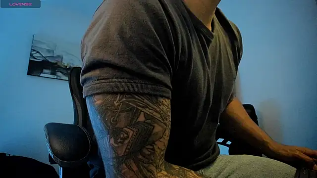 Snapshot of LucianSinclair chatting on 17, 1, 2025 LucianSinclair online show from 17, 1, 2025