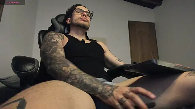 Snapshot of LucianSinclair chatting on 29, 5, 2026 LucianSinclair online show from 29, 5, 2026