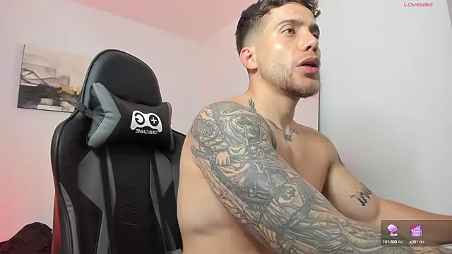 Snapshot of LucianSinclair chatting on 14, 12, 2024 LucianSinclair online show from 14, 12, 2024