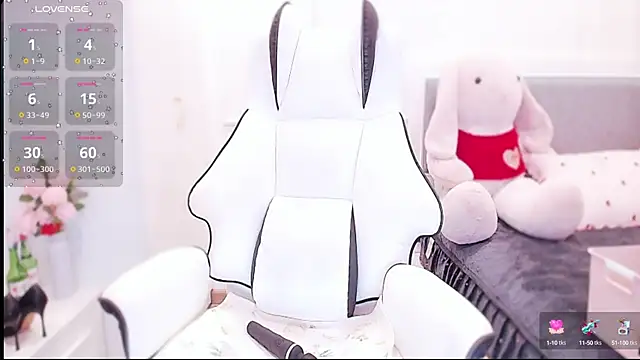 PimChanOK online show from 10, 10, 2025