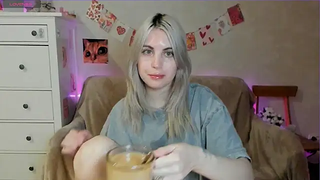 Snapshot of pawpaws chatting on 15, 5, 2026 pawpaws online show from 15, 5, 2026