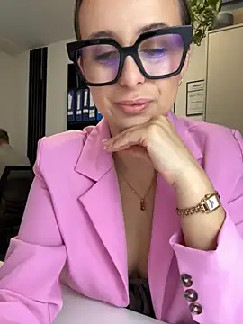 Hii Lolla online show from 21, 11, 2025