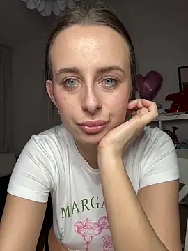 Snapshot of Hii_Lolla chatting on 19, 2, 2025 Hii Lolla online show from 19, 2, 2025