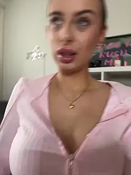 Snapshot of Hii_Lolla chatting on 6, 2, 2025 Hii Lolla online show from 6, 2, 2025