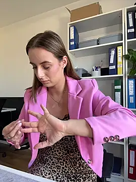 Hii Lolla online show from 22, 3, 2026