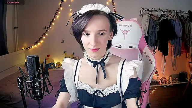 Snapshot of Violet_Veliya chatting on 2, 2, 2025 Violet Veliya online show from 2, 2, 2025