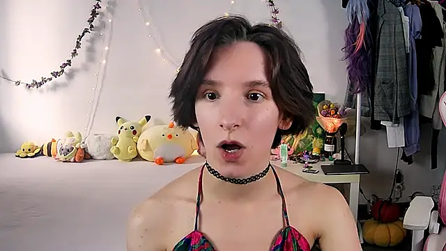 Snapshot of Violet_Veliya chatting on 18, 9, 2025 Violet Veliya online show from 18, 9, 2025
