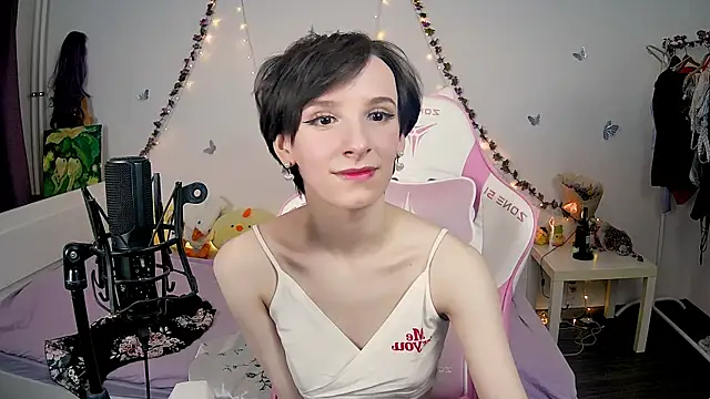 Snapshot of Violet_Veliya chatting on 2, 12, 2024 Violet Veliya online show from 2, 12, 2024