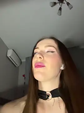 -SweetDi- online show from 4, 6, 2026