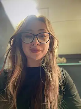 Snapshot of Sofii_gold chatting on 3, 3, 2025 Sofii gold online show from 3, 3, 2025
