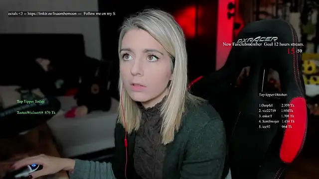 Lisaonthemoon online show from 5, 10, 2025