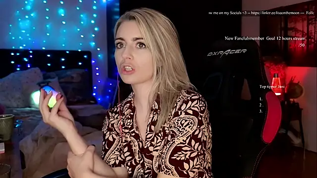 Snapshot of Lisaonthemoon chatting on 3, 6, 2026 Lisaonthemoon online show from 3, 6, 2026